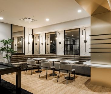 3405 Boul. Le Carrefour, Laval, QC - Photo 4