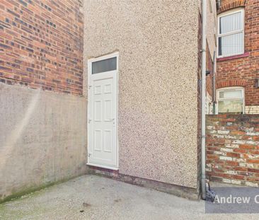2 bed flat to rent in Whitehead Street, South Shields, NE33 - Photo 1