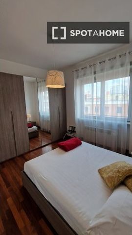 milan, Lombardy 20121 - Photo 5