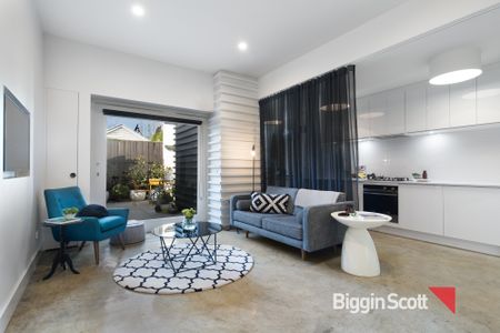 Modern 2-Bedroom Home in the Heart of Richmond - Photo 2