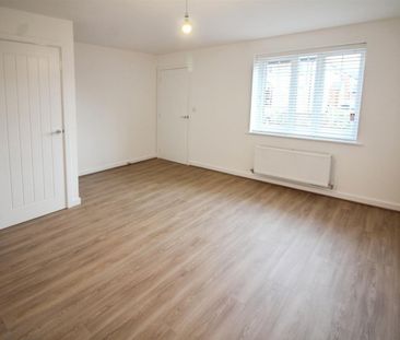 Chalk Hill Drive, Sherburn In Elmet - Photo 1