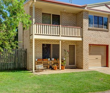 Low Maintenance Townhouse - Photo 2