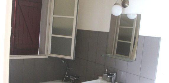 Location Appartement 1 pièce 33m² GUETHARY 64210 - Photo 2