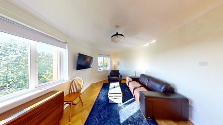 3 bedroom apartment to rent - Photo 2