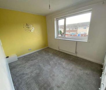 Maureen Walk, Fazakerley, Liverpool, L10 - Photo 2