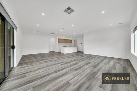 “Modern Family Home with Four Bedrooms in Tarneit” - Photo 2