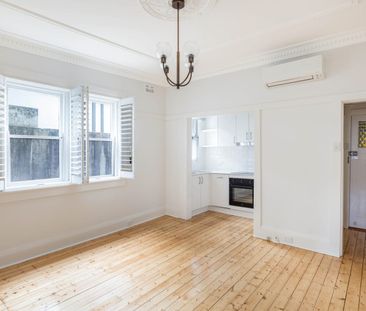 Ground floor newly renovated semi-style design in quiet pocket - Photo 1