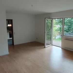 56746 Spessart:Helle, frisch renovierte Wohnung mit 3 Zimmern, Küche inkl. Einbauküche, Bad und Balkon in Spessart - Photo 2