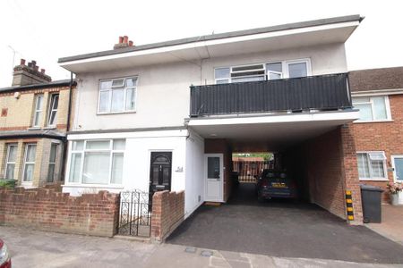 1 bedroom maisonette to rent - Photo 2