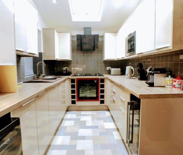 6 bedroom house of multiple occupation to rent - Photo 2