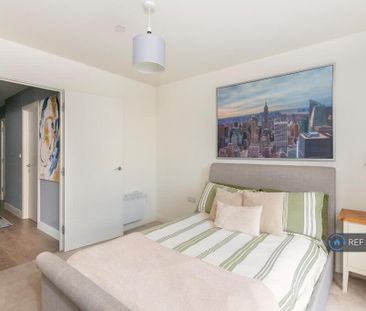 1 bedroom flat to rent - Photo 6