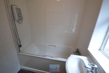 2 bedroom maisonette to rent - Photo 4