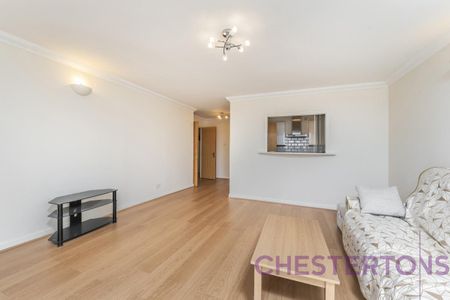 2 bedroom flat in London - Photo 4