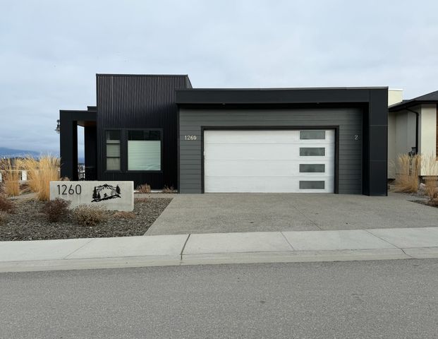 Upper Mission – 2 bedroom, 1 bath Legal Suite - Photo 1