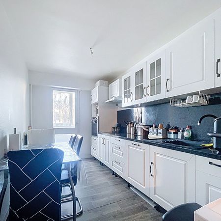 Appartement T4 près de RILLIEUX LA PAPE à louer - Photo 4