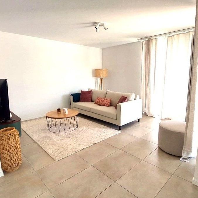 Beautiful furnished apartment with 2.5 rooms / 1 bedroom / 1 bathroom / 1 balcony - Foto 1