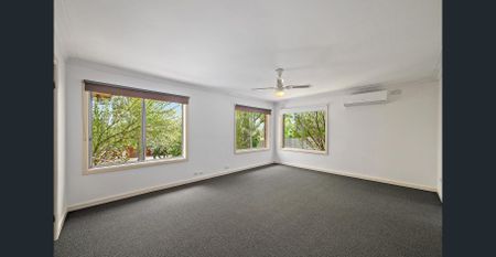 Spacious 3-Bed Home on 1,000sqm Block in Heart of Lilydale - Photo 4