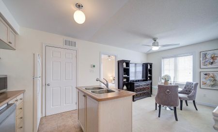 For Lease - 29 Cardrew Street Unit# Coach House, Markham, Ontario - Photo 2