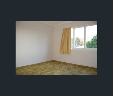 Private! Convenient Location - Photo 2