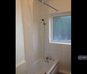 2 bedroom maisonette to rent - Photo 5