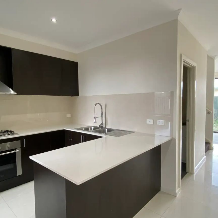 “PERFECT LOCATION!” - Photo 1