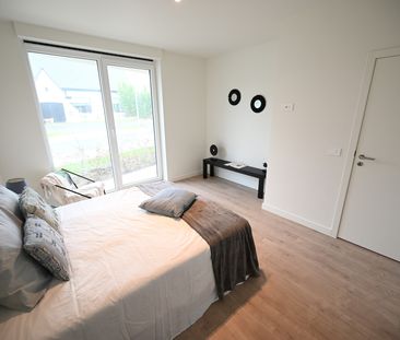 RUIM (114,97 m²) 2-slpk-HOEKappartement met OPEN ZICHT op VELDEN! - Photo 2