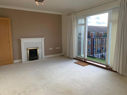 2 bedroom flat to rent - Photo 1