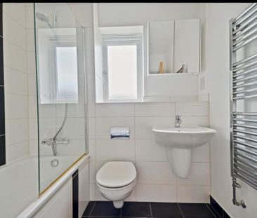 1 bedroom Property to rent - Photo 6