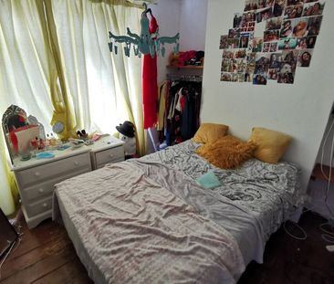 6 Bed Terraced House, White Street, BN2 - Photo 2