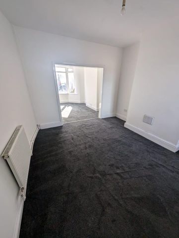 3 Bed Terraced House, Holborn Hill, CH41 - Photo 4