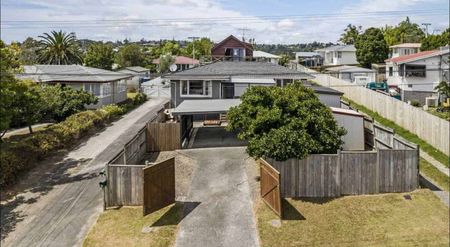 Modern 3-Bedroom House + Sleep Out. - Photo 5