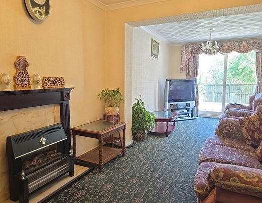 1 bedroom in a house share to rent - Photo 1