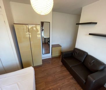 Room in a Shared Flat, Wingate House, E3 - Photo 6