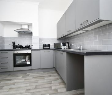 1 bed house share to rent in Linden Street, Burnley, BB10 - Photo 2
