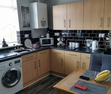 2 bedroom terraced house to rent - Photo 4