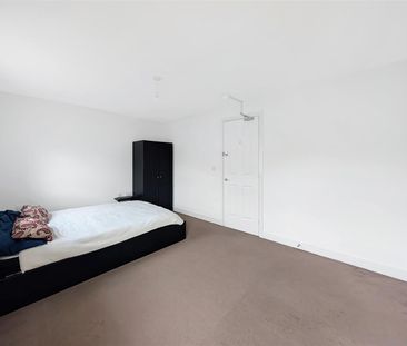 6 Engineers Square, Colchester, CO4 5YP - Photo 2