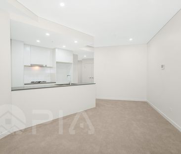 Modern 1 bedroom apartment close to amenities for lease - Photo 3