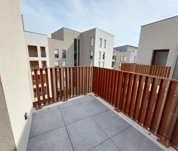 location Appartement T2 DE 53.47m² À BRIGNAIS - Photo 3