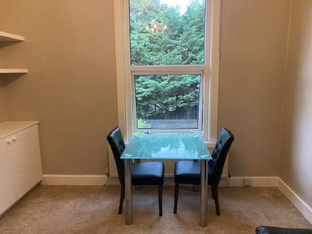 1 Bed Flat, Brownhill Road, SE6 - Photo 4