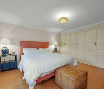 A well presented five bedroom family home set in a quiet cul-de-sac... - Photo 3