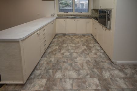 Three Bedroom Family Home in Prime Location - Photo 4