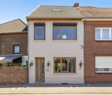 Volledig instapklare en gerenoveerde woning in hartje Stokkem! - Foto 5