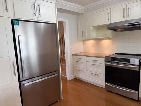 For Lease - 1377 Sheldon Avenue, Oakville, Ontario - Photo 5