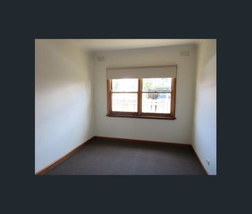 Three bedroom home - Photo 2