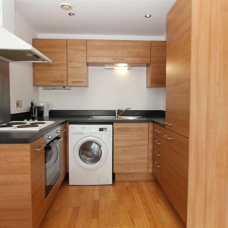 La Salle, Leeds City Centre, LS10 1NW - Photo 1