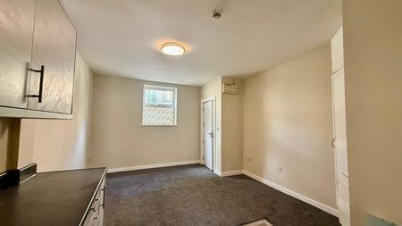 1 bedroom Flat To Let Total Size: 377 SQ FT - Photo 3