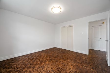 For Lease - 2300 Marine Drive Unit# 304, Oakville, Ontario - Photo 3