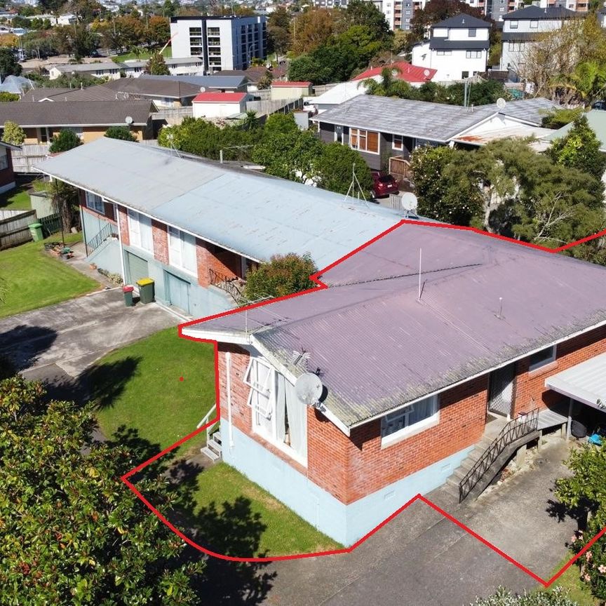 1/11 Liston Street, Northcote, Auckland - Photo 1