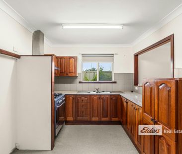 FAMILY HOME, MUST VIEW! - Photo 4