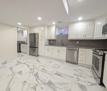 For Lease - 65 Villagewood Court, Vaughan, Ontario - Photo 6